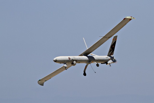 Israel hủy UAV rơi trong lãnh thổ Liban ảnh 1